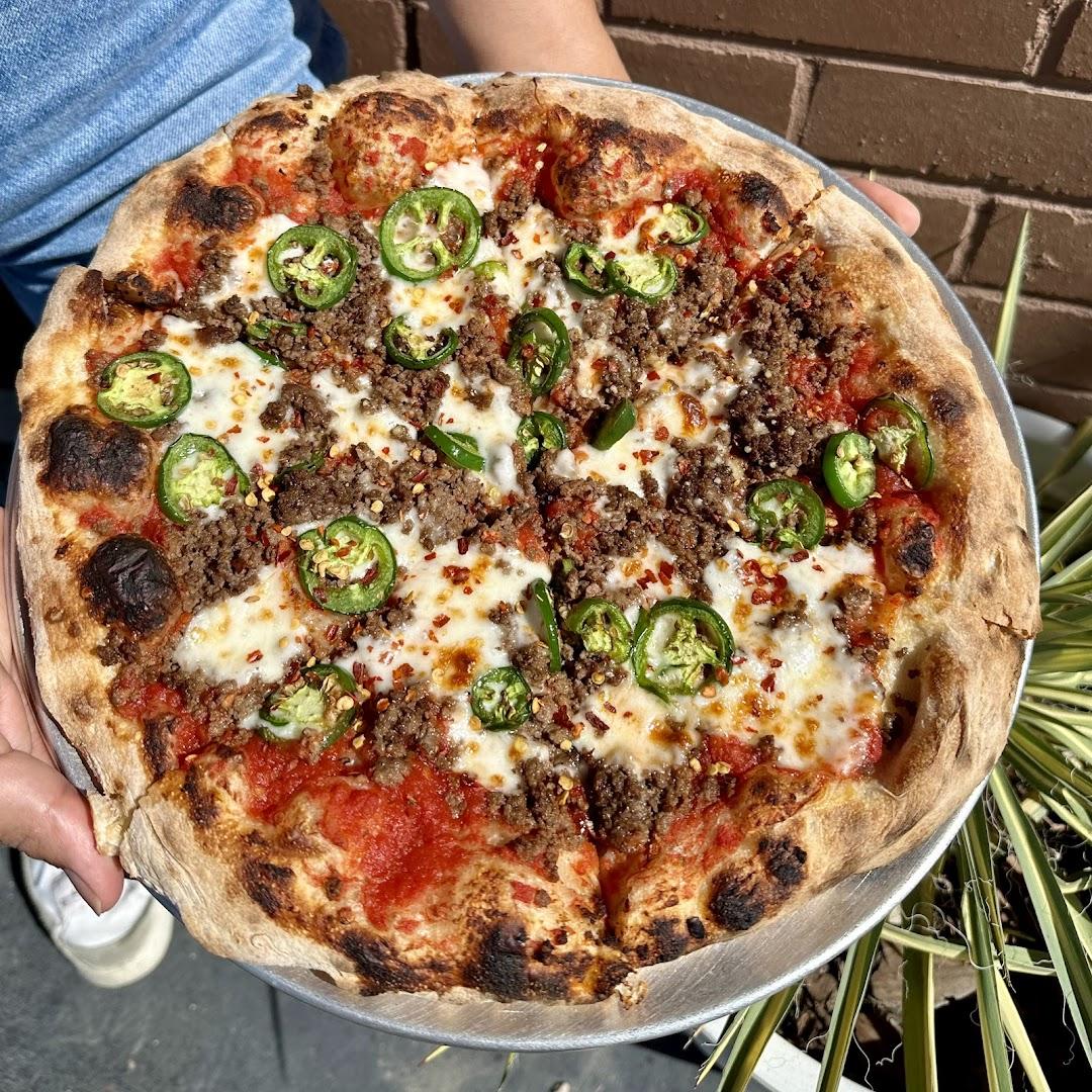Decasa Wood-Fired Pizza